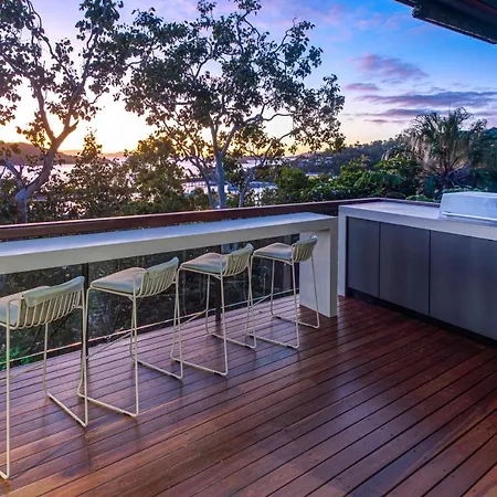 Point Blue On Hamilton Island By Hiha-2